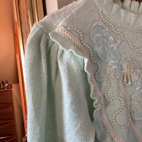 Vintage Christmas Sweater. - Picture 4 of 6